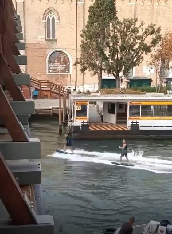 Wasserski auf dem Canal Grande