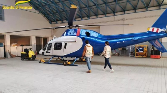 Touristenflüge ohne Genehmigung - Zwei Hubschrauber beschlagnahmt